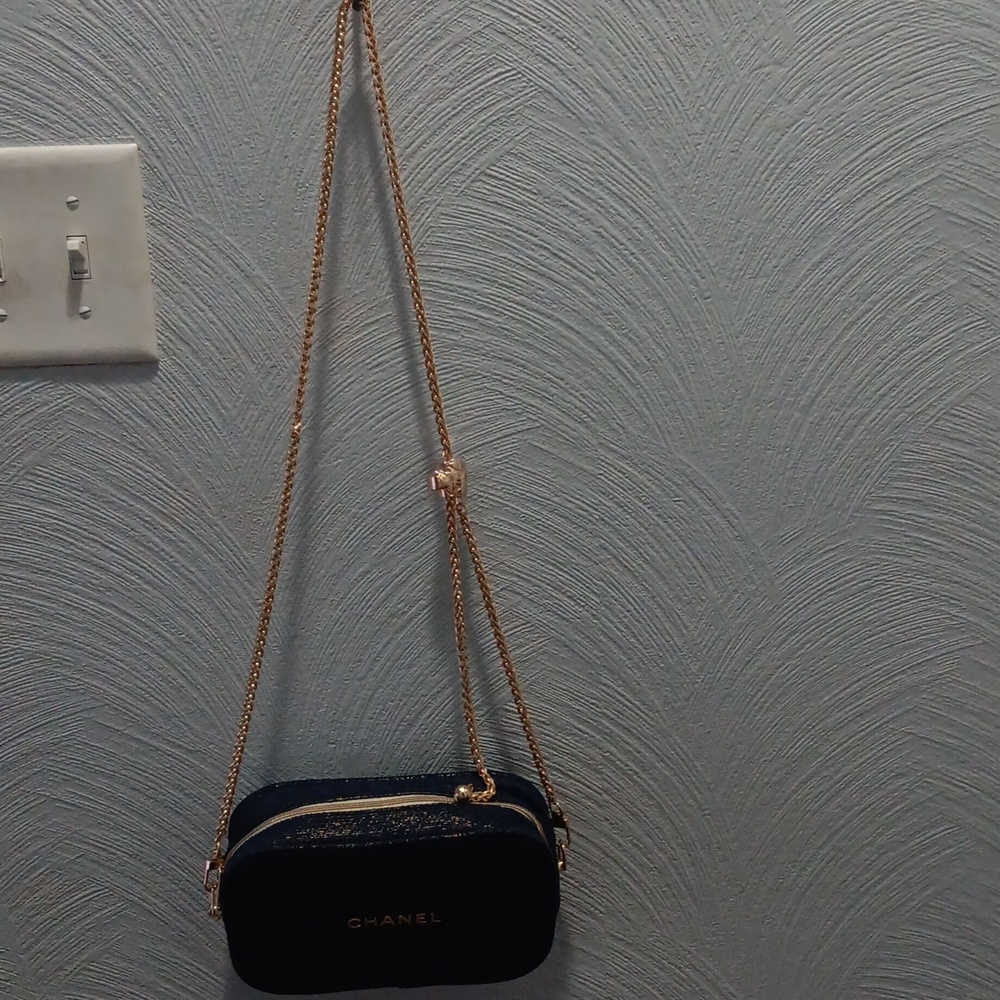 Chanel Navy Cosmetic Bag Turned Crossbody Bag with Unbranded Chain - Picture 9 of 10